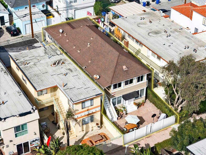 More Photos Of 23 19th Ave, Venice Apartments For Sale