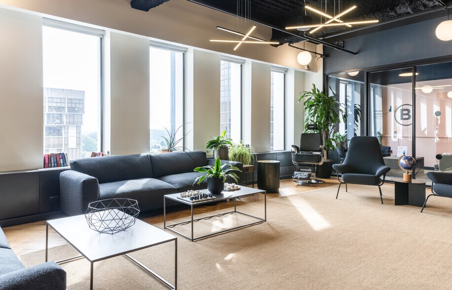 More Photos Of 1175 Peachtree St NE, Atlanta Coworking Space