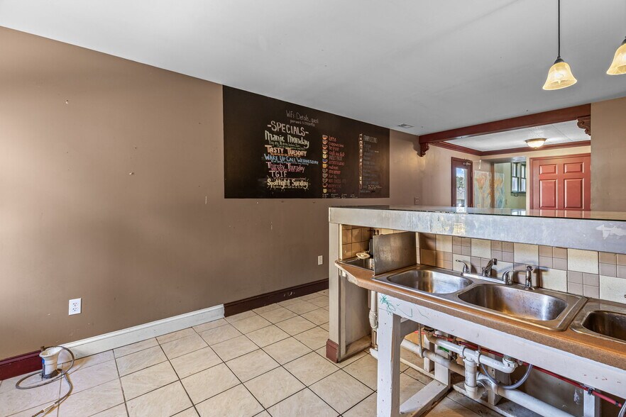 More Photos Of 47 N Allen St, Bonne Terre General Retail For Sale