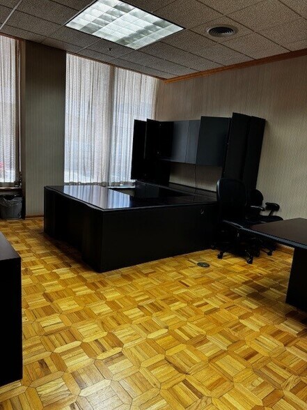 More Photos Of 210 McClellan St, Wausau Office For Sale