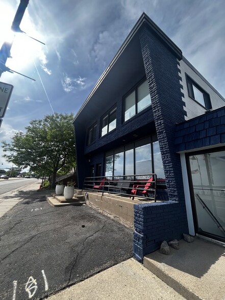 More Photos Of 4030-4032 Shoreline Dr, Spring Park Storefront Retail Office For Lease