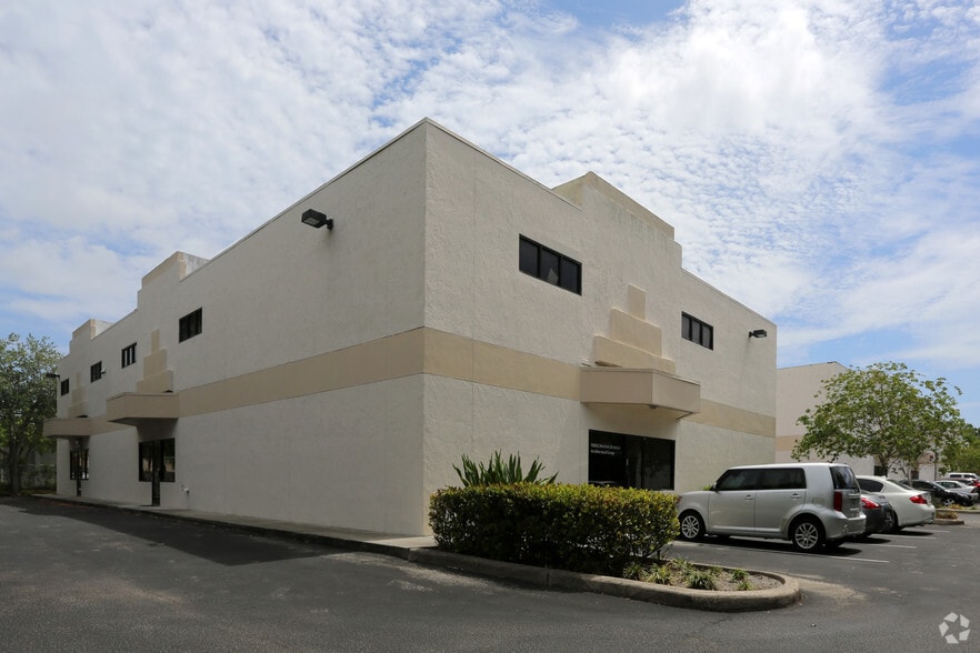 More Photos Of 6451 E Rogers Cir, Boca Raton Light Manufacturing For Lease