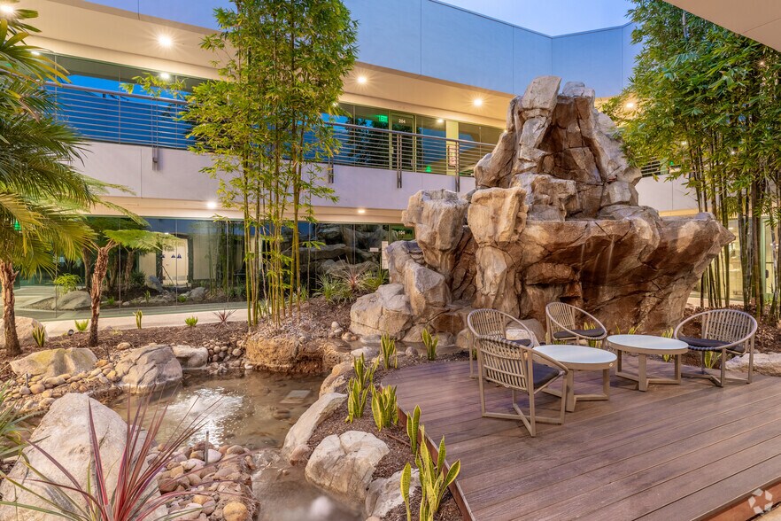 More Photos Of 171 Saxony Rd, Encinitas Medical For Lease