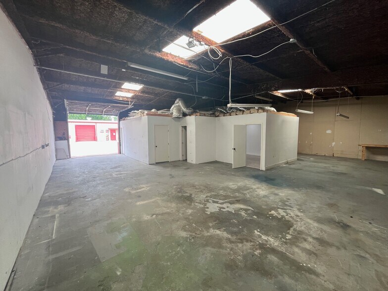 More Photos Of 12330 Knigge Cemetery Rd, Cypress Warehouse For Lease