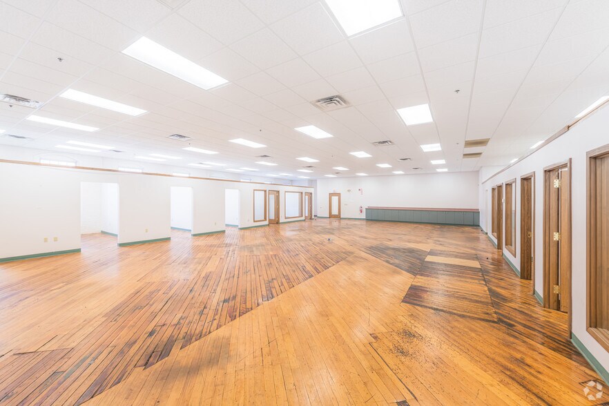 More Photos Of 10 Admiral St, Providence Office For Lease