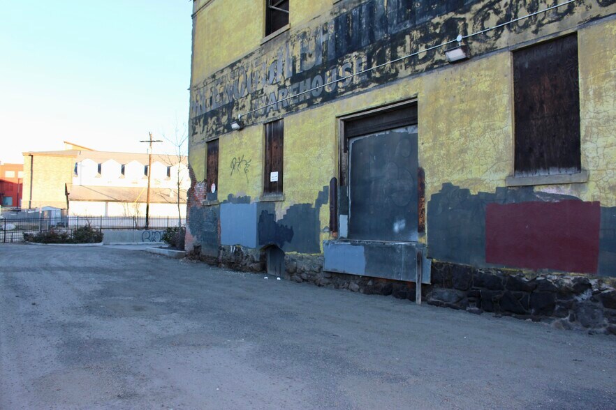 More Photos Of 112 W Pacific Ave, Spokane Warehouse For Sale