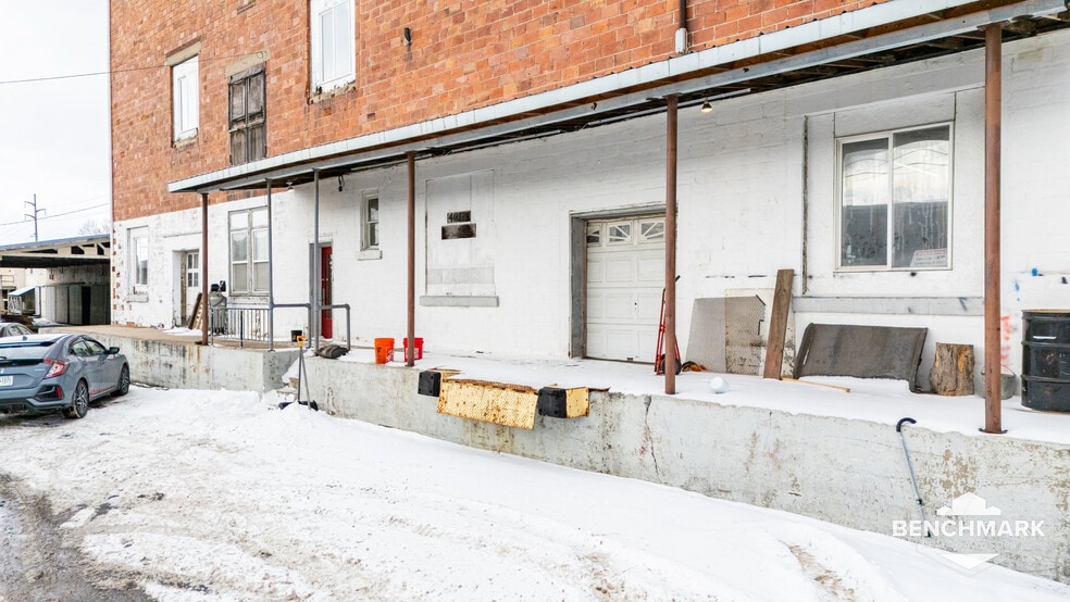 More Photos Of 4017 Railroad, Williamson Warehouse For Sale