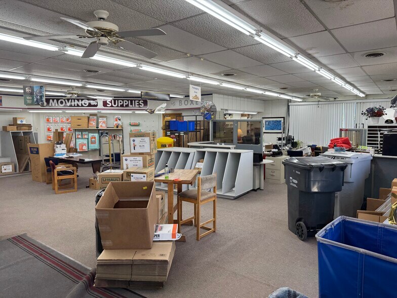 More Photos Of 2206 W Springfield Ave, Champaign General Retail For Sale