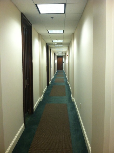 More Photos Of 211 King St, Charleston Office For Lease