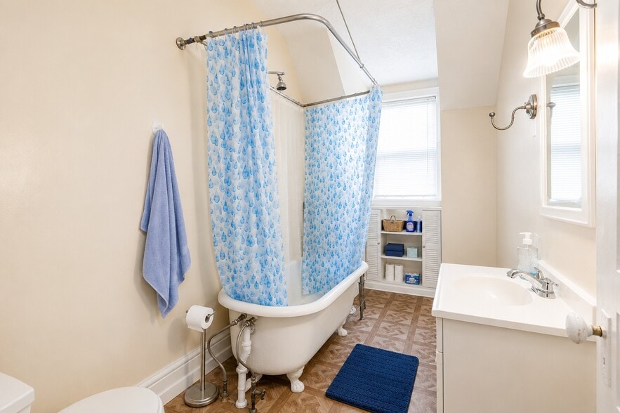 More Photos Of 1041 Lake Ave, Rochester Apartments For Sale