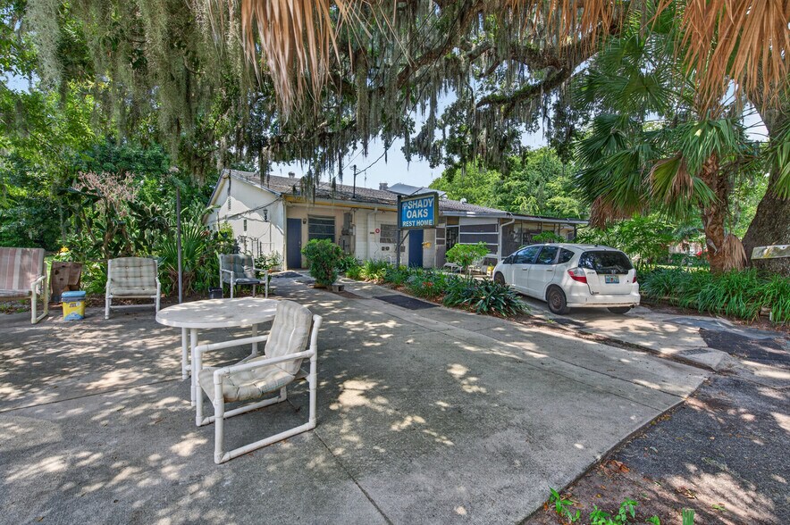 Primary Photo Of 1208 Kennedy Rd, Daytona Beach Assisted Living For Sale