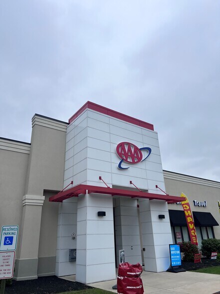 More Photos Of 500-516 N Oxford Valley Rd, Langhorne Unknown For Lease