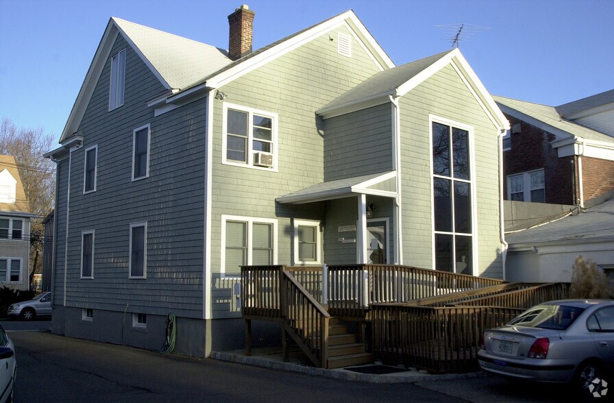 More Photos Of 21 Cook Ave, Madison Storefront For Sale