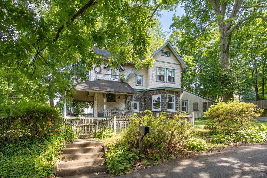 More Photos Of 234 Conestoga Rd, Wayne Specialty For Sale