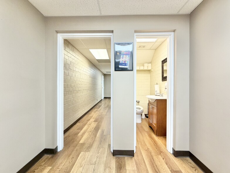 More Photos Of 1330 Mercer St, Princeton Office For Sale