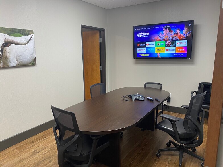 More Photos Of 616 Henrietta Creek Rd, Roanoke Light Distribution For Lease