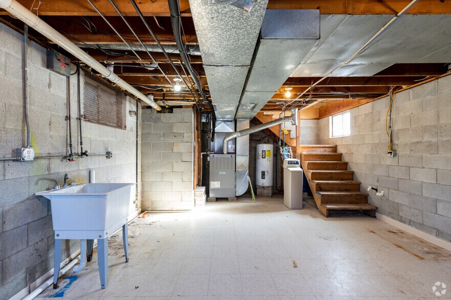 More Photos Of 456 Ortonville Rd, Ortonville Storefront Retail Residential For Sale