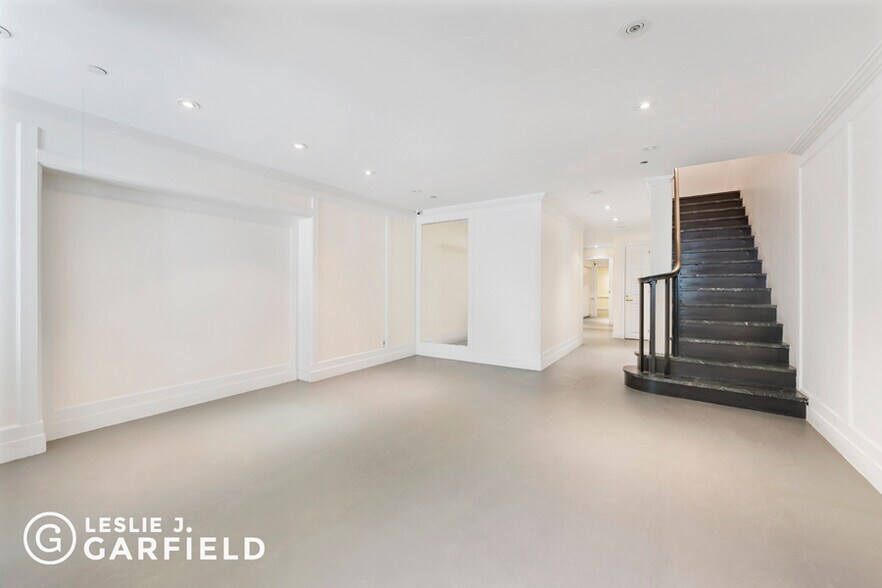 More Photos Of 38 E 63rd St, New York Office Residential For Sale