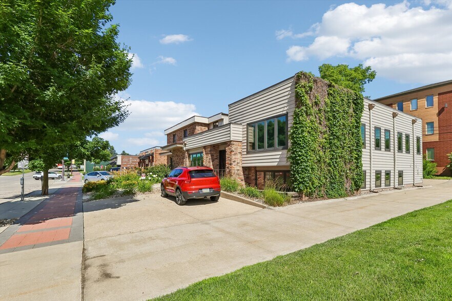 More Photos Of 535 Main St, Ames Office For Lease