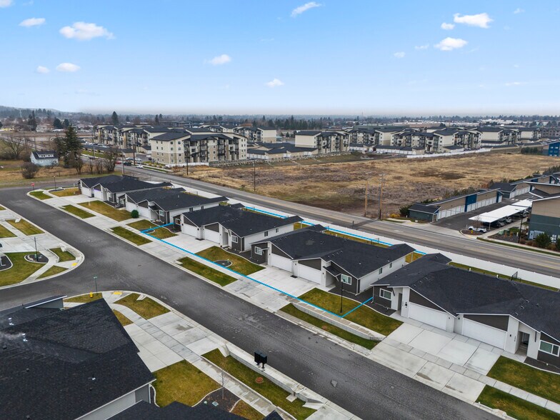 More Photos Of 1321 N Coach Dr, Spokane Valley Apartments For Sale