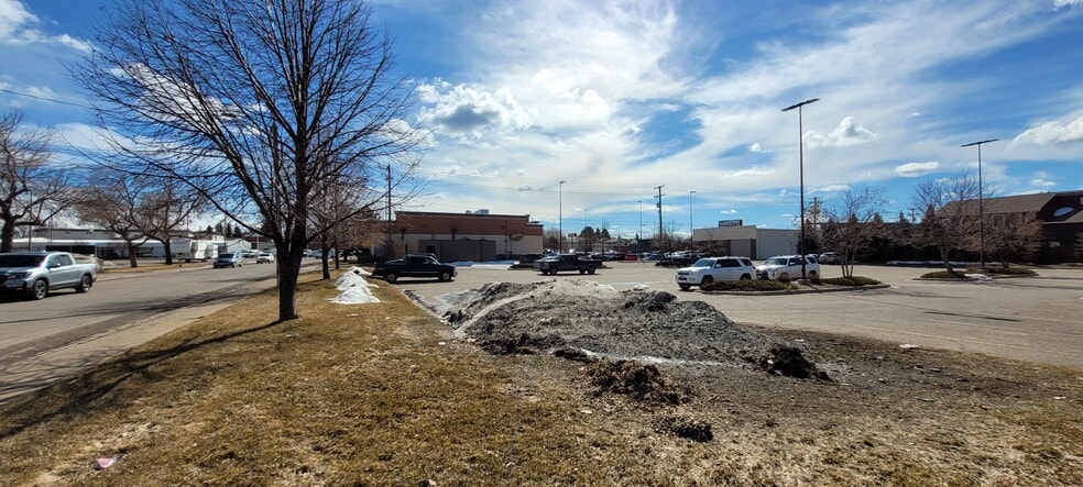 More Photos Of 3315 10th Ave S, Great Falls Restaurant For Sale