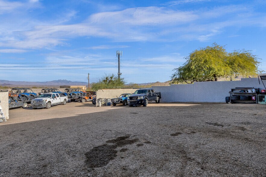 More Photos Of 17212 E Shea Blvd, Fountain Hills Storefront For Sale