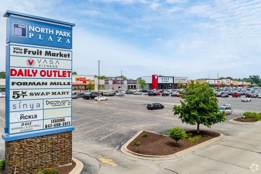 More Photos Of 202-300 W North Ave, Villa Park Unknown For Lease