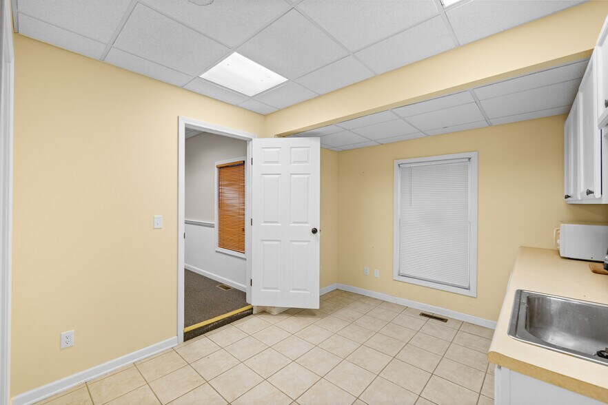 More Photos Of 217 N Washington St, Rome Office For Lease