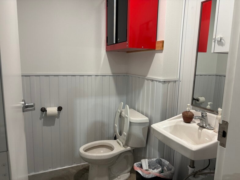 More Photos Of 2147 Blue Creek Rd, Billings Industrial For Sale