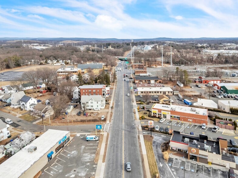 More Photos Of 785 Page Blvd, Springfield Light Manufacturing For Lease