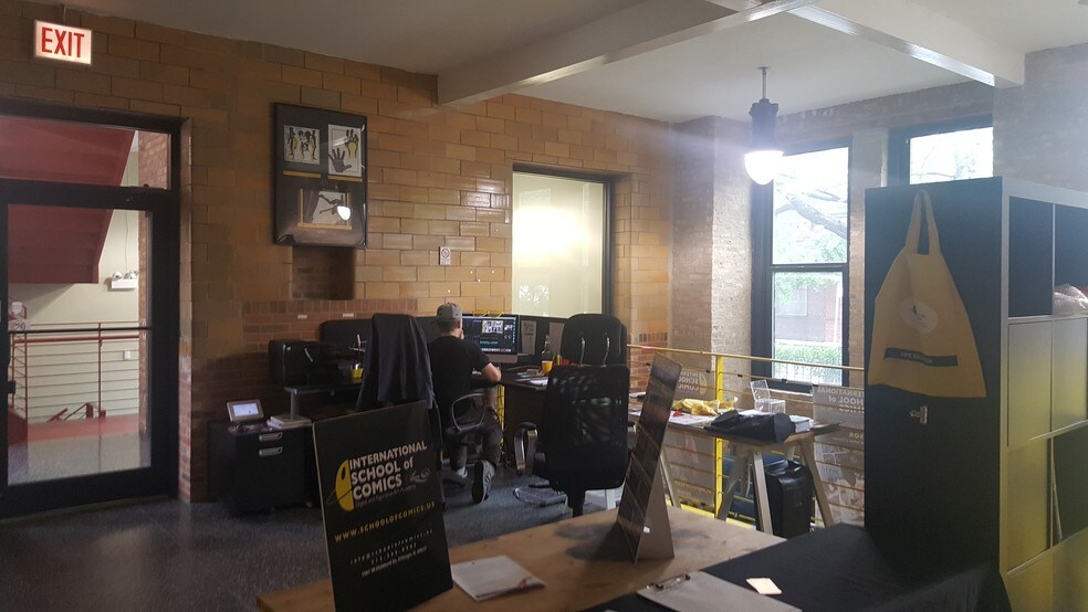 More Photos Of 1659 W Hubbard St, Chicago Loft Creative Space For Lease