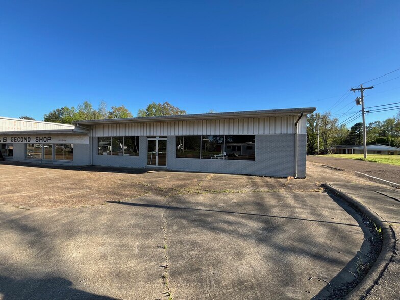 More Photos Of 1103 E Main St, Philadelphia Storefront For Sale