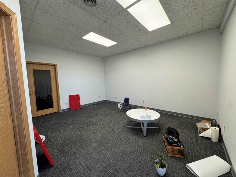 More Photos Of 115-159 Marion Blvd, Marion General Retail For Lease