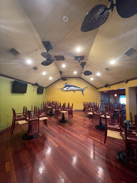 More Photos Of 2619 Hill Rd, Reading Restaurant For Sale