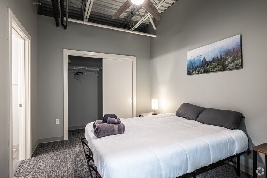More Photos Of 603 East St, Parkville Multifamily For Sale