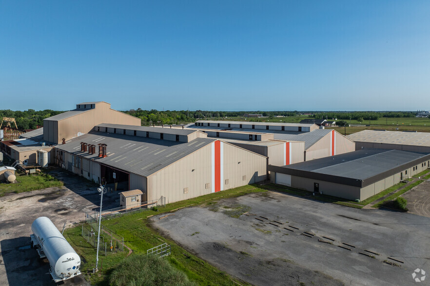 Primary Photo Of 6817 Industrial Rd, Beaumont Manufacturing For Sale