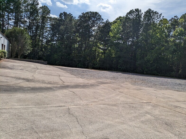More Photos Of 5025 Old York Rd, Rock Hill Distribution For Lease