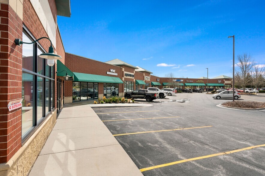 More Photos Of 1925-1997 Huntley Rd, West Dundee General Retail For Sale