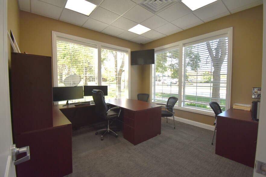More Photos Of 219 White St, Frankfort Office Residential For Sale