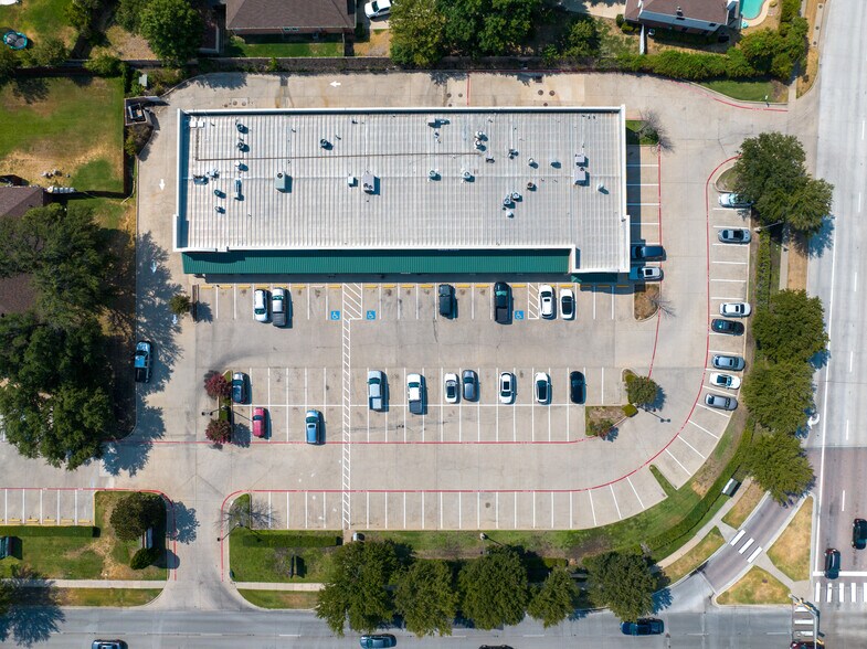 More Photos Of 5400-5420 Basswood Blvd, Fort Worth Unknown For Lease