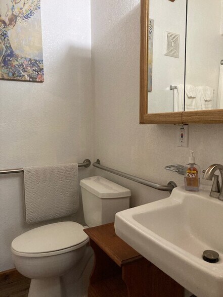 More Photos Of 7582 Buck Brush, Portola Hotel For Sale