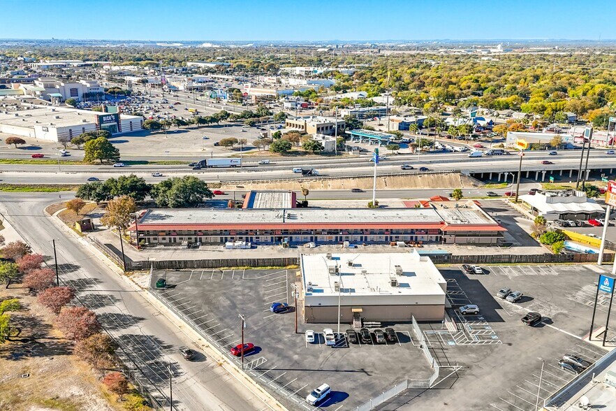 More Photos Of 7202 S Pan Am Expy, San Antonio Hotel For Sale