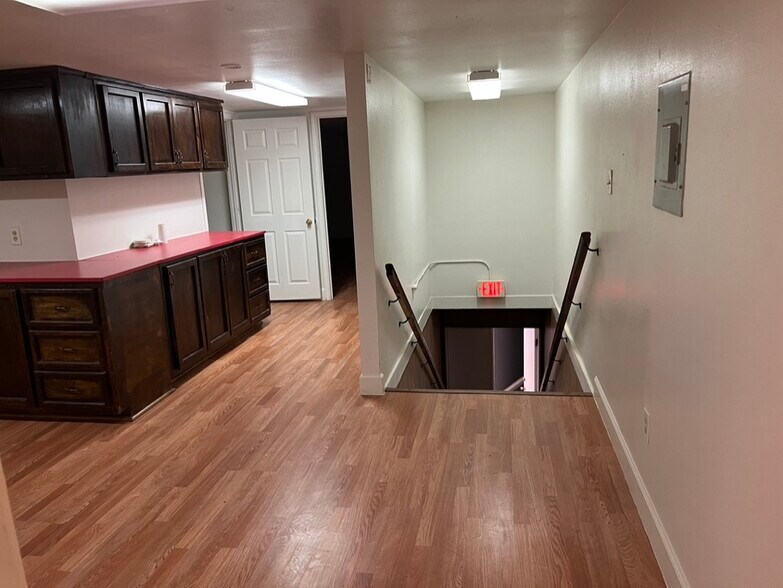 More Photos Of 4515 Smith Rd, Von Ormy Truck Terminal For Lease