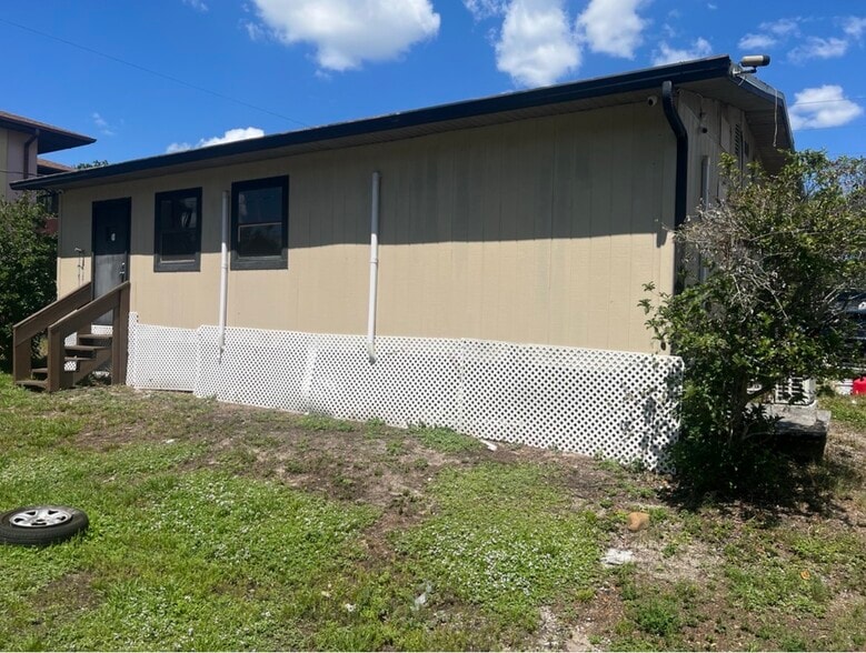 More Photos Of 13518 N Florida Ave, Tampa Auto Dealership For Sale