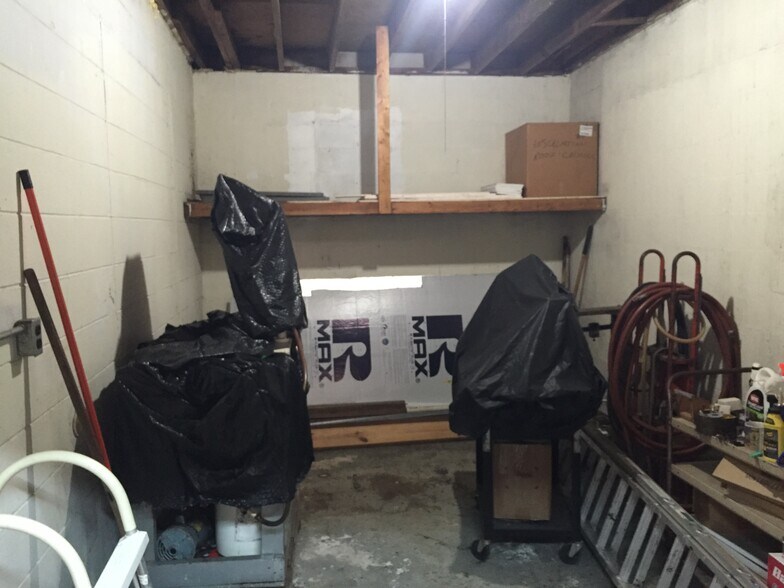 More Photos Of 238 E Washington St, Starke Distribution For Sale