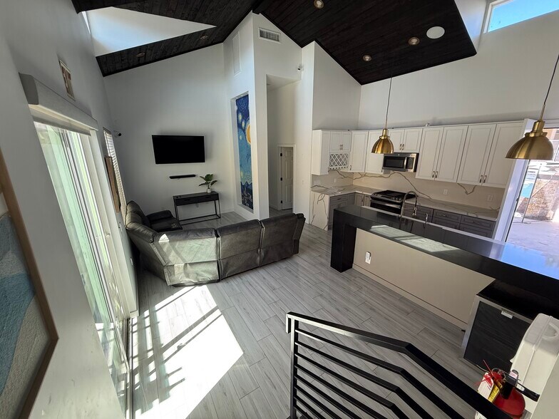 More Photos Of 15008 Larkspur St, Sylmar Healthcare For Sale