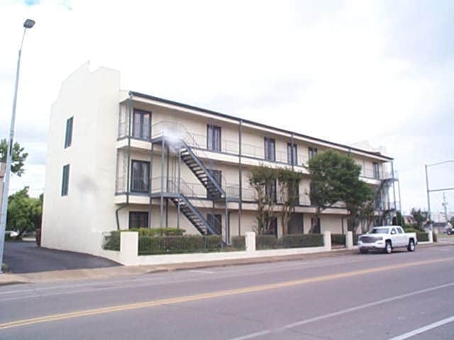 More Photos Of 178 Main St, Biloxi Office For Lease