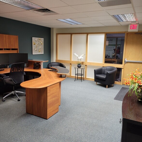 More Photos Of 1891 Santa Barbara Dr, Lancaster Loft Creative Space For Lease