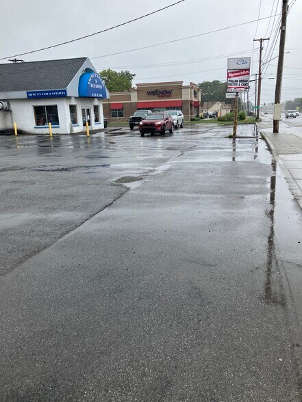 More Photos Of 2280 Lyell Ave, Rochester Freestanding For Sale