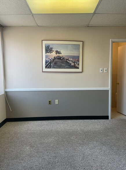 More Photos Of 3626-3628 E Tremont Ave, Bronx Medical For Lease